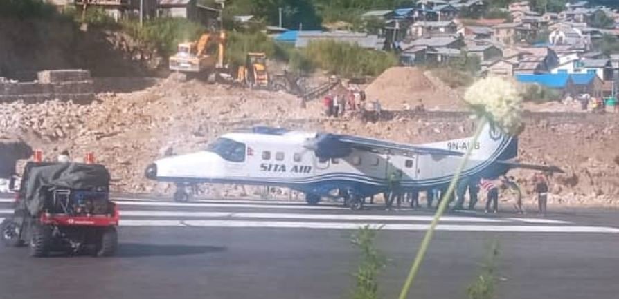 सीता एयरको विमानकाे टायर 'पन्चर्ड', दुर्घटना हुनबाट बच्याे